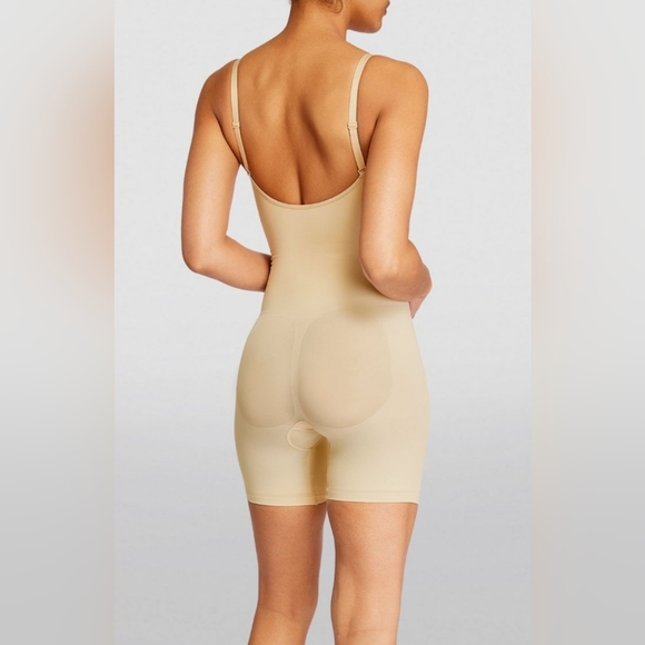 Skims Seamless Sculpt Mid Thigh Bodysuit Body Shaper Sculpting Bone Small/medium - Picture 2 of 5
